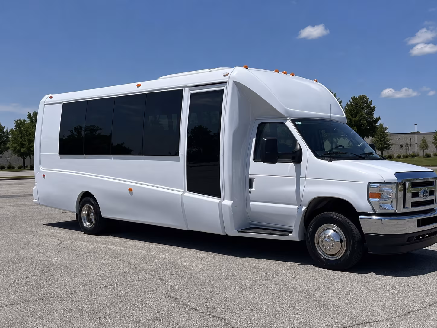 party buses to target center and downtown minneapolis concerts